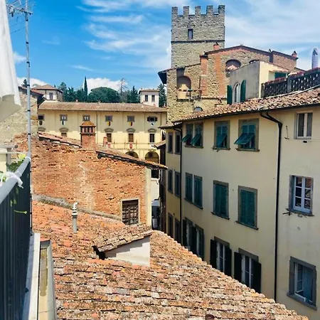 La Torre Di Borgunto - Piazza Grande