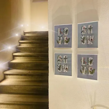 La Torre Di Borgunto - Piazza Grande Apartment