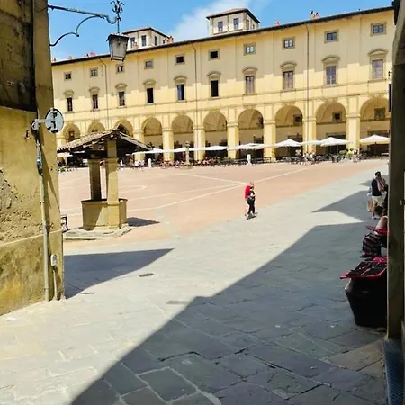 La Torre Di Borgunto - Piazza Grande *