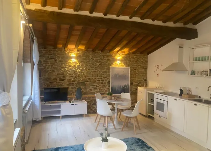 アパート La Torre Di Borgunto - Piazza Grande アレッツォ