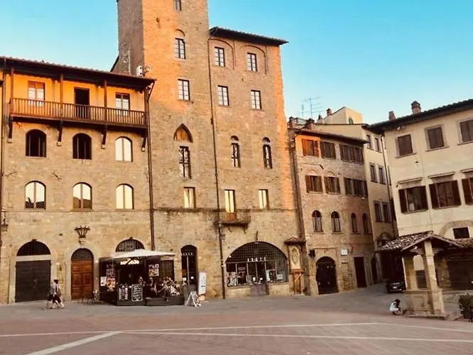 La Torre Di Borgunto - Piazza Grande * アレッツォ