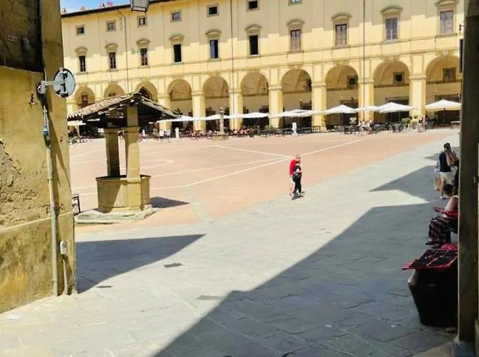 La Torre Di Borgunto - Piazza Grande *