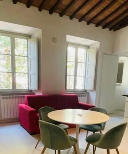 La Torre Di Borgunto - Piazza Grande