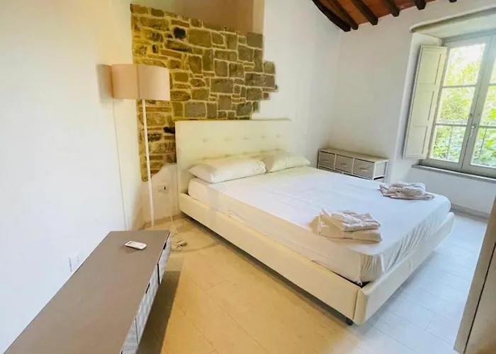 アパート La Torre Di Borgunto - Piazza Grande *