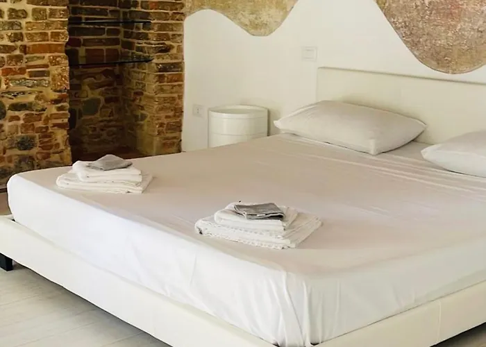 La Torre Di Borgunto - Piazza Grande アパート アレッツォ