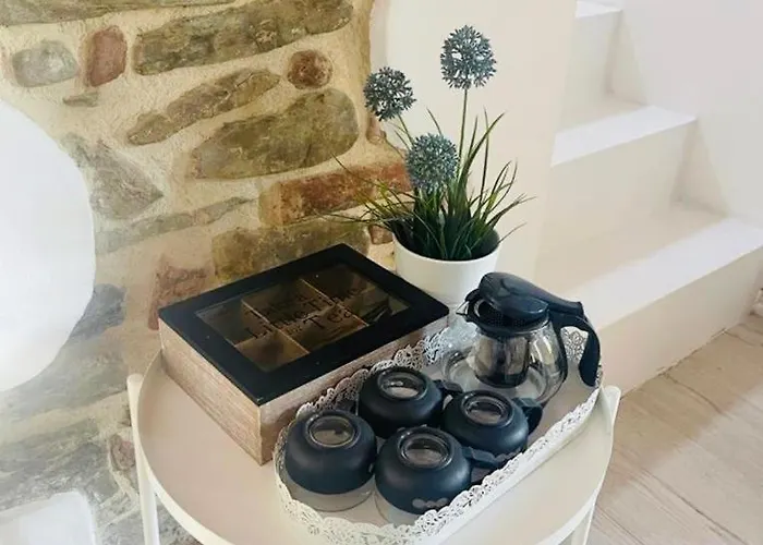 La Torre Di Borgunto - Piazza Grande *