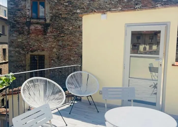 La Torre Di Borgunto - Piazza Grande アレッツォ